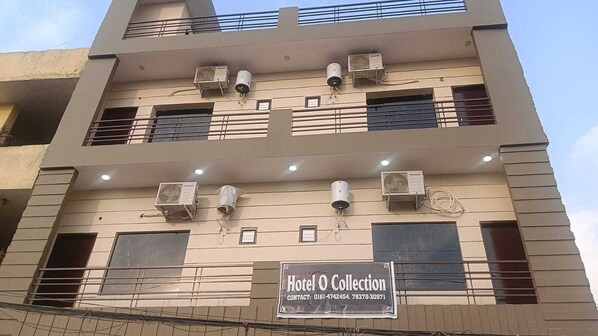 House | Exterior detail