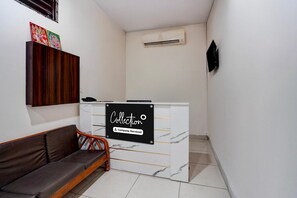 House | Reception - Collection O by OYO Focal Point (Ludhiana)