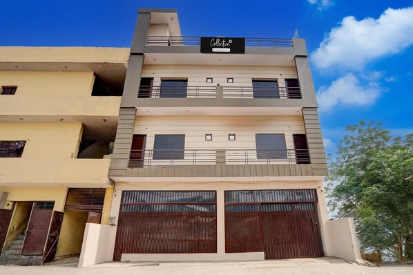 House | Exterior - Classic Hotel Charanjit Arora (Ludhiana)