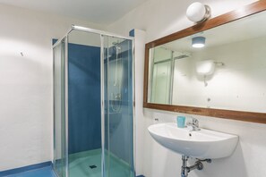 Hair dryer, towels - Asino Nero II - Seneghe (Seneghe)