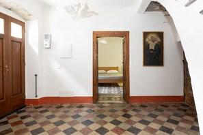 Interni