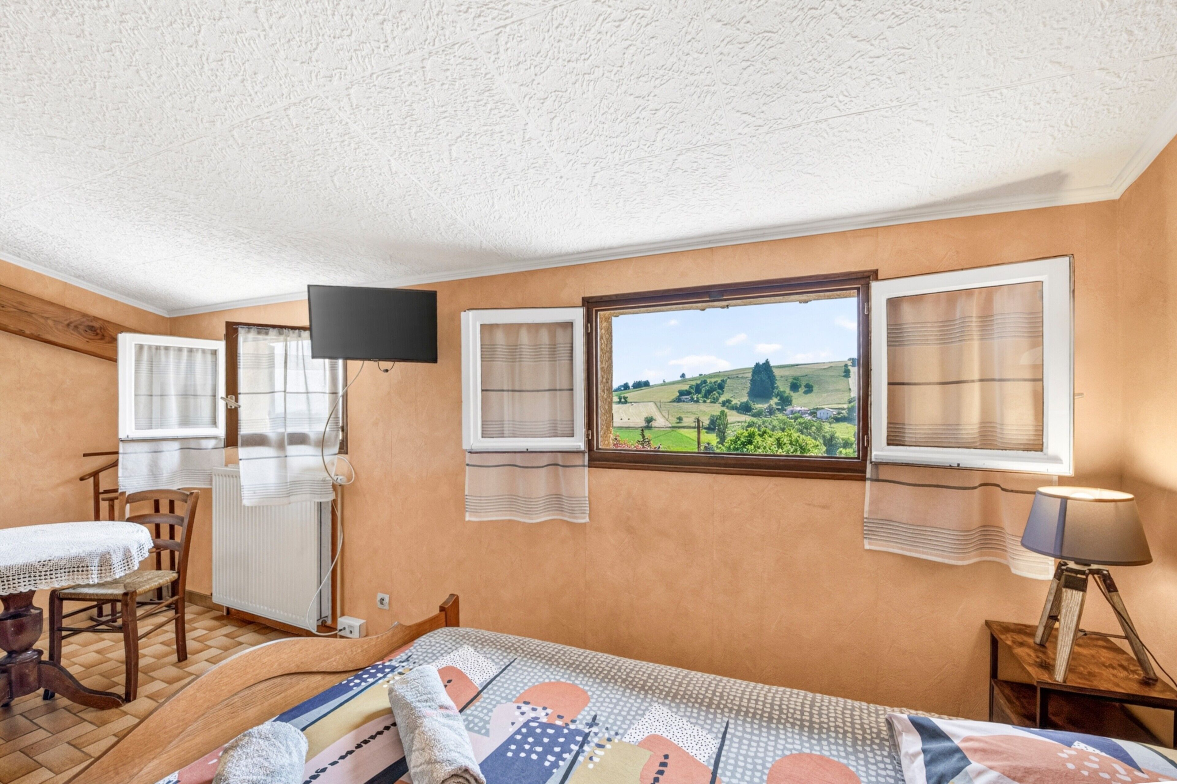 1 habitación, wifi y ropa de cama 