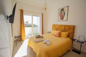 2 bedrooms, iron/ironing board, travel crib, free WiFi - La Perle Dorée • Sea View Apartment in Resort • Pools Access (Asilah)