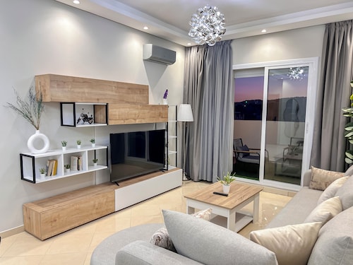 Luxury Apartment Sunset – Private Parking