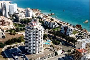 Exterior - Sweet Green Tower with Sea View and Shared Pool (Portimão)