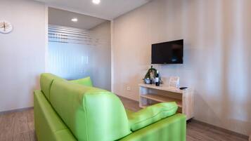 Apartment, Patio, Garden View | Interior