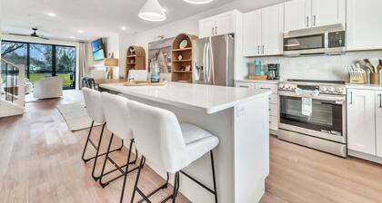 Luxury Townhome Across from Arnolds Park | Walk to the Lake, Concerts & Restaurants