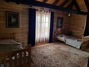 5 chambres, fer et planche à repasser, Wi-Fi, literie fournie