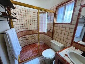 Shower, shampoo - Comfortable Beachfront Condo Las Palmas II 11 B (Puerto Peñasco)
