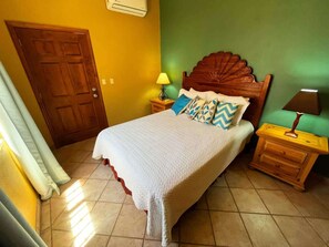 3 bedrooms, WiFi, bed sheets - Comfortable Beachfront Condo Las Palmas II 11 B (Puerto Peñasco)