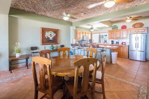Dining - Spacious Beachfront Condo Las Palmas II 11A (Puerto Peñasco)