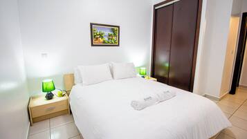 3 bedrooms, iron/ironing board, travel crib, free WiFi