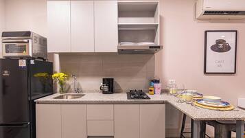 Apartemen, balkon, pemandangan pantai | Dapur pribadi