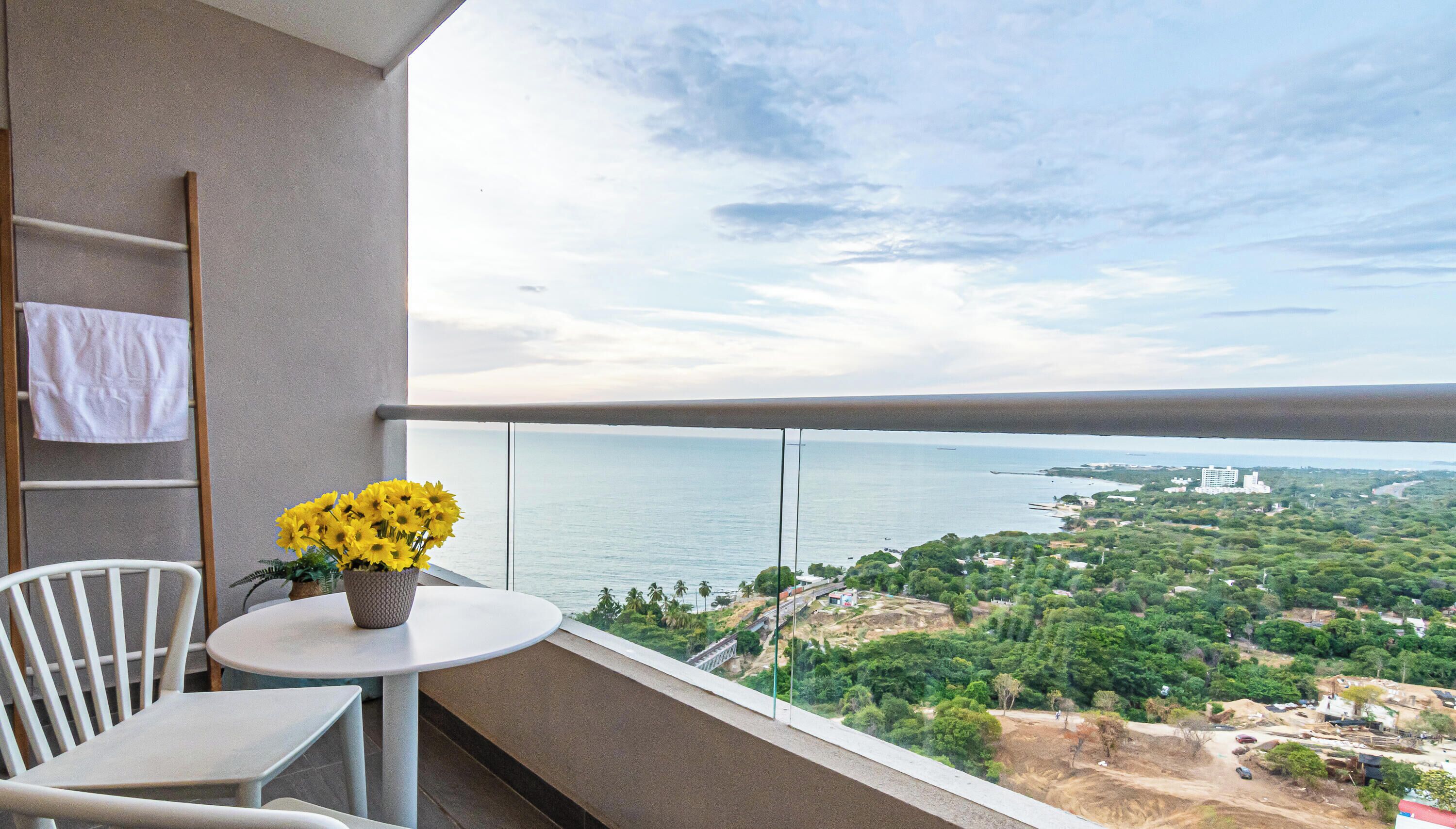 Apartamento, sacada, vista para a praia | Sacada