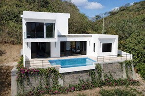 Exterior - Modern Ocean View Home with Infinity Pool - 1 Min to Town (San Juan del Sur)