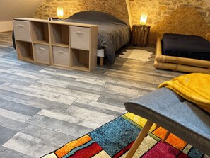 2 chambres, fer et planche à repasser, accès à Internet, literie fournie