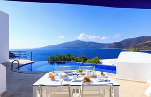 Outdoor dining - The White Collection - Villa Sea (Kaş/Antalya)