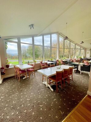 Dining - Fernhill Lodge Carrigaline (Carrigaline)