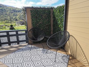 Terrace/patio - Bluebelle - Crossgate Luxury Glamping (Penrith)