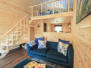Living area - Bluebelle - Crossgate Luxury Glamping (Penrith)