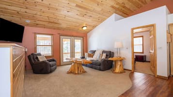 TV, fireplace, offices