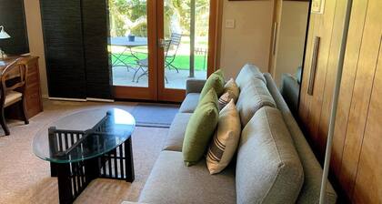 View 1-bedroom apartment. Walking distance to Downtown Edmonds.
