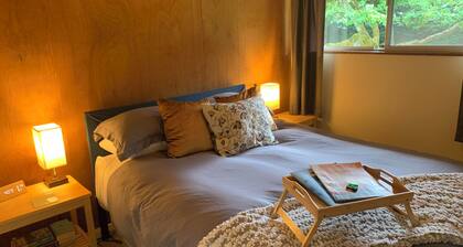 View 1-bedroom apartment. Walking distance to Downtown Edmonds.