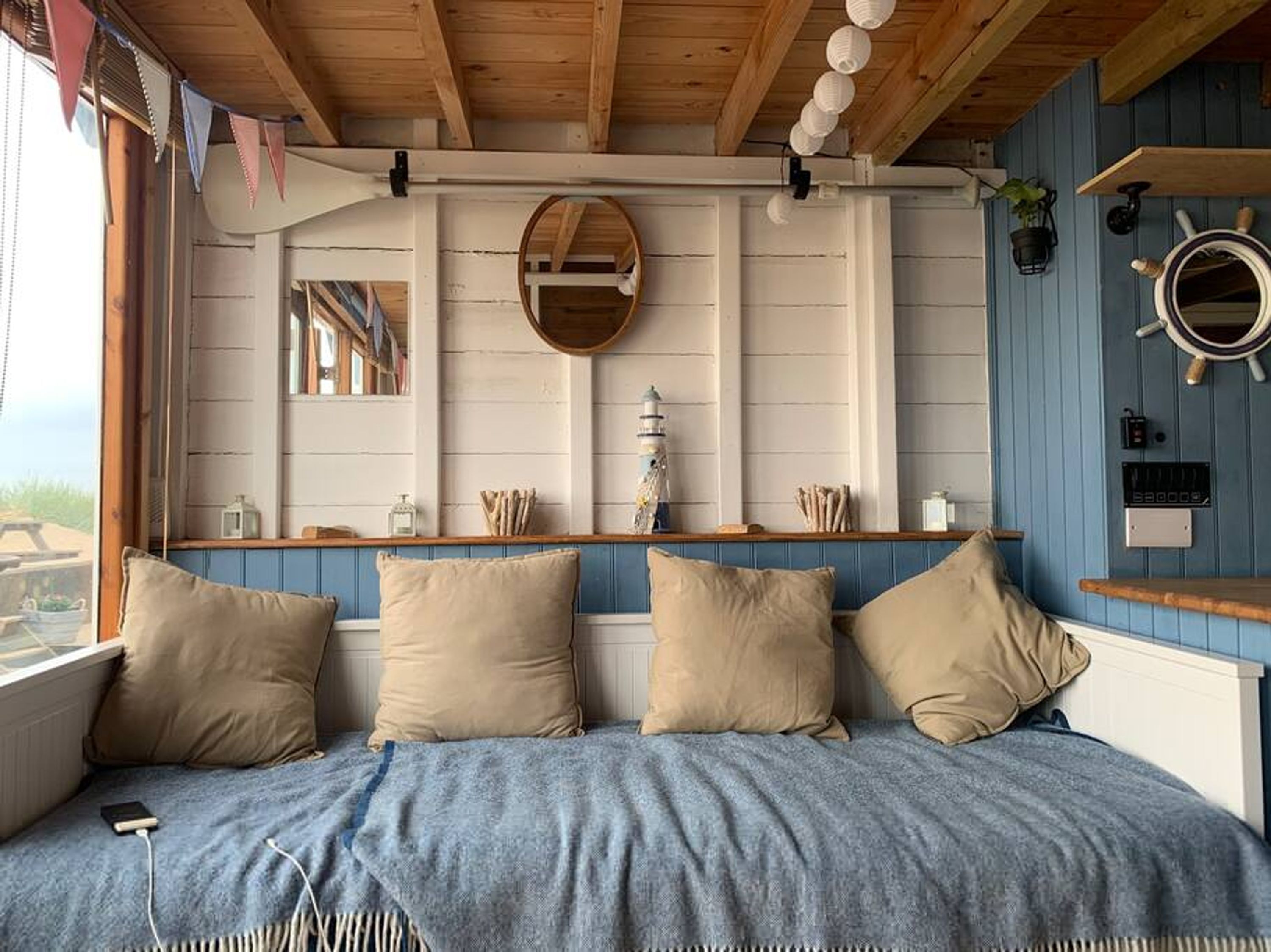 1 chambre, bureau, lit parapluie, draps fournis