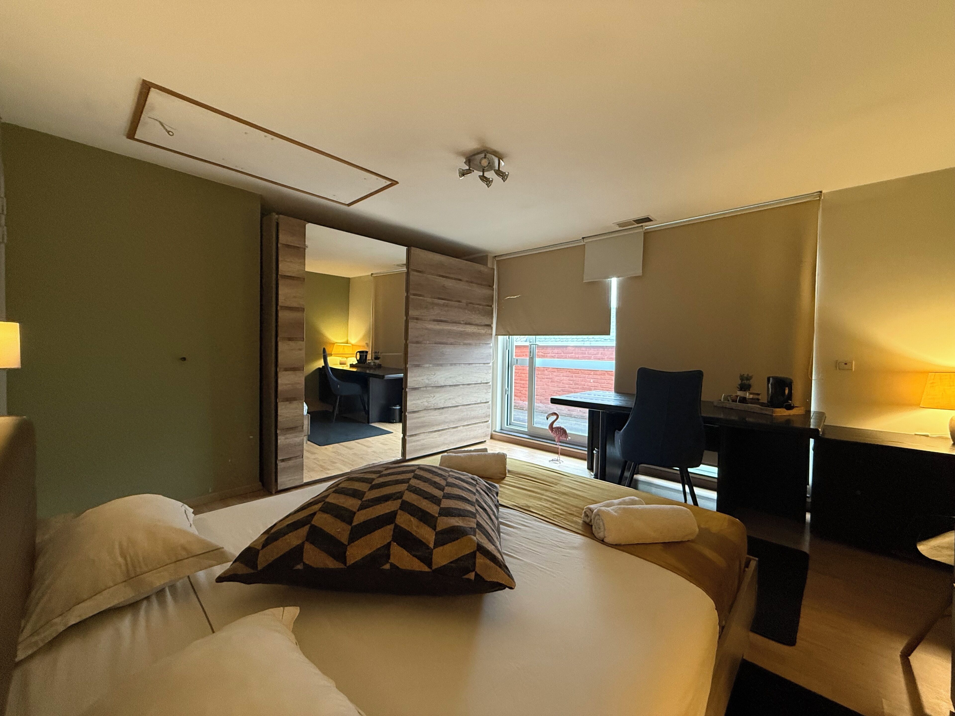 4 slaapkamers, een strijkplank/strijkijzer, wifi, beddengoed