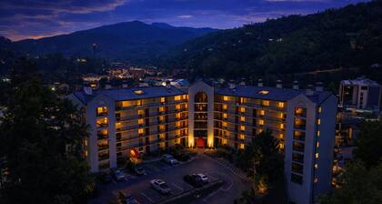 Corner Condo Above the Strip | 2 Ensuite BRs, Balcony + Free Tickets