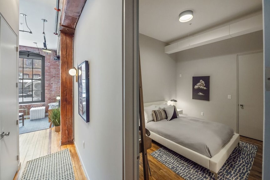 Designer's Best 2br, 2ba Loft - Prime Armory Square Location Downtown Syracuse - Liverpool, NY