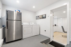 Interior - Callister BNB (Vancouver)