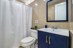 Bathroom - Cocomar Beach Escape,  Steps from the Ocean, Perfect for 2 (Carolina)