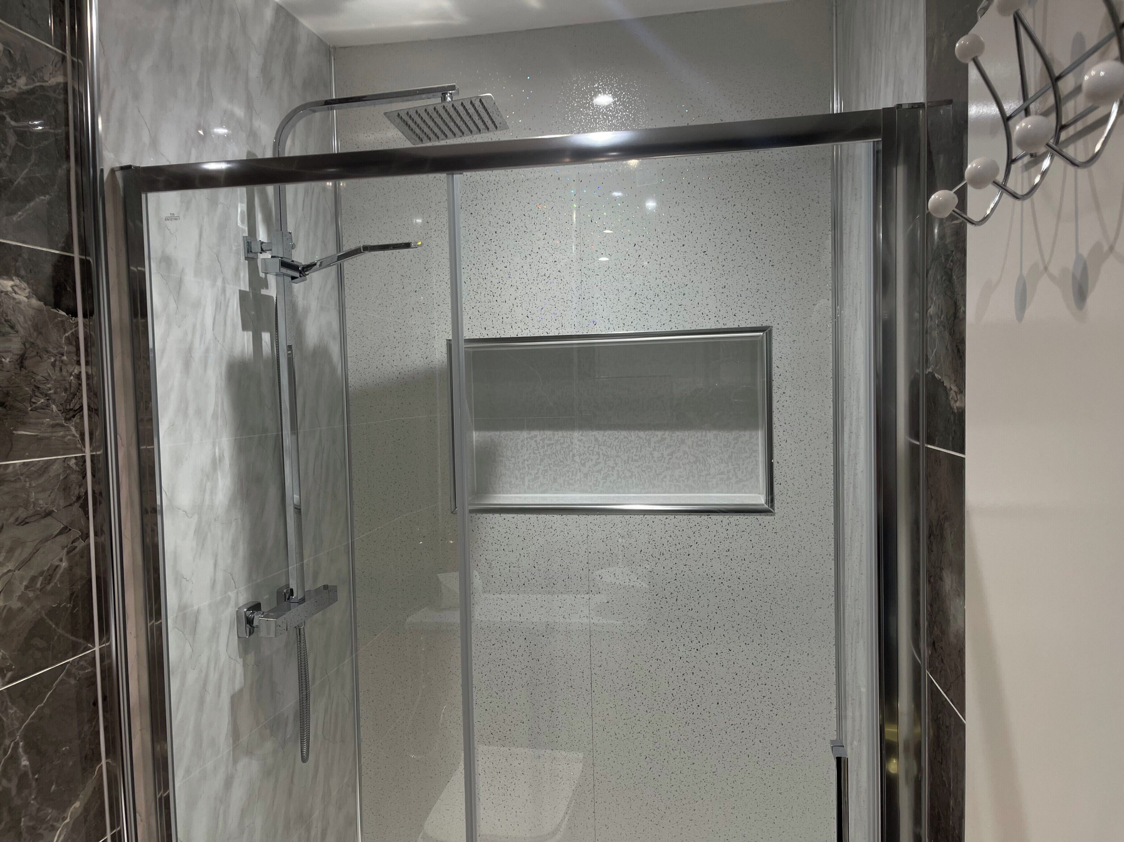 Shower, towels