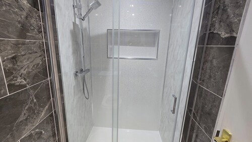 Central 1 Bed Apartment - Sleeps 2 With Wifi