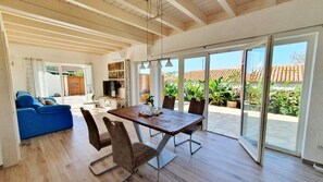 Dining - Vrbo Property (El Paso)