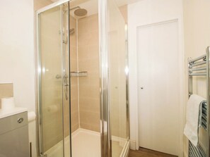 Shower - The Apartment at the Grey House (Wolverhampton)