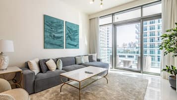 Deluxe-lejlighed - balkon - delvis havudsigt | Opholdsområde