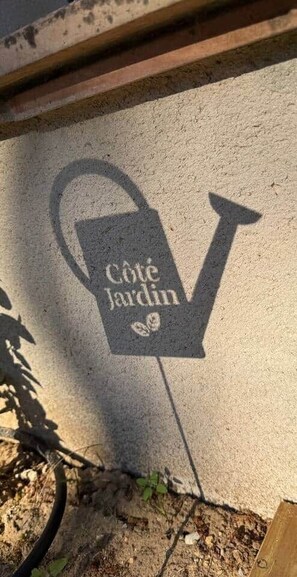 Exterior detail - N&L Signature - Bed and Breakfast (Mornas)