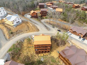 Exterior - Private Movie Theater-Heated Indoor Pool-Arcade Lounge + Views! (Sevierville)