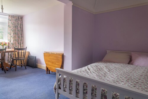 Room-extra Large Double Room in a Shared