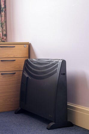 Shared Dormitory, 1 Bedroom, Patio | Miscellaneous - Room-extra Large Double Room in a Shared (Worcester Park)