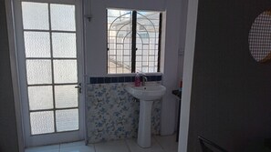 Handtücher, Seife, Toilettenpapier