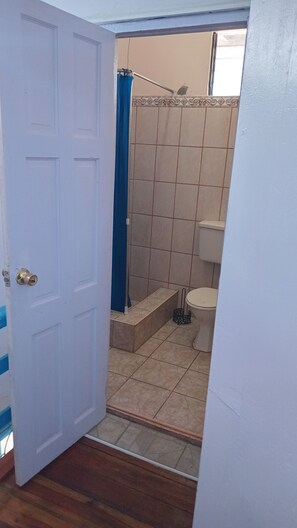 Handtücher, Seife, Toilettenpapier