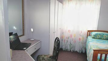 2 bedrooms, WiFi, bed sheets