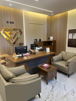 Unclassified image, 4 of 10, button - Al Jawhara Suite Holiday Homes (Taif, Saudi Arabia)