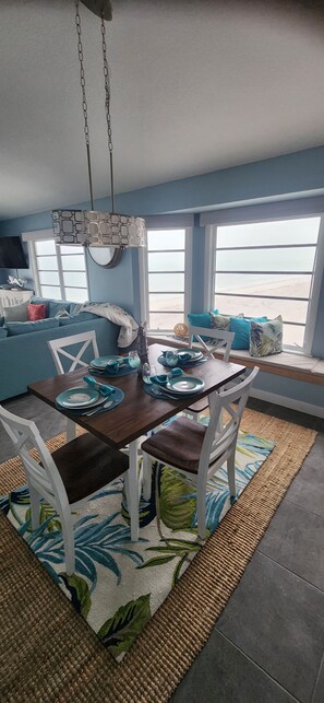 Dining - Beach Front Palm Island Getaway (Placida)