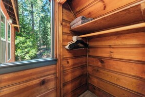 Interior - Family-Friendly Tahoe Retreat: Walk to Beach + Nearby Ski Resorts (Kings Beach)