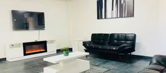 Senior  2-bedroom apartment in beautiful Tuxpan with AC comfort