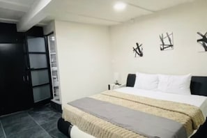 2 bedrooms, free WiFi - Senior  2-bedroom apartment in beautiful Tuxpan with AC comfort (Tuxpan)